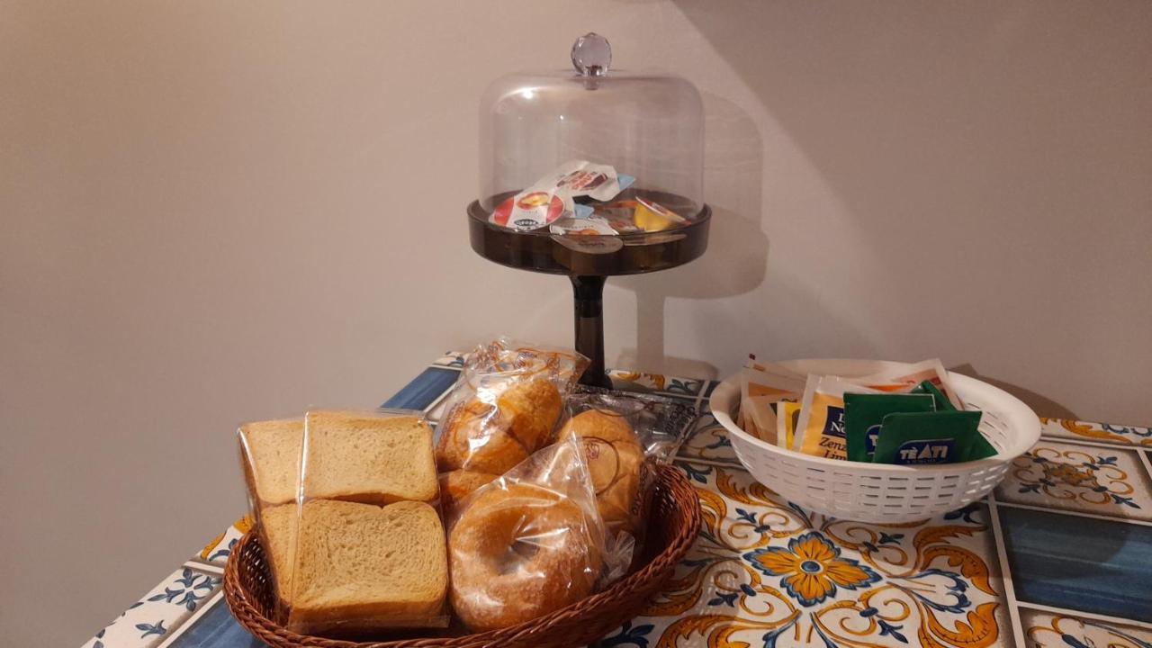 Casa Vacanza Gio Palermo Esterno foto
